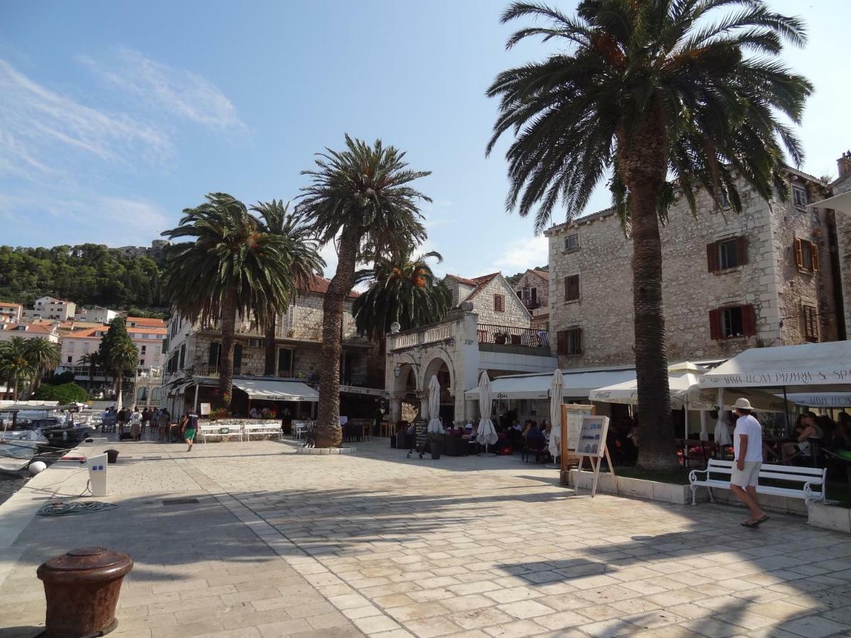 Inn Town Center Hvar Town Exterior photo